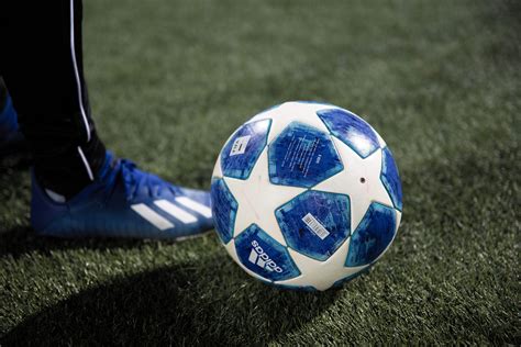 Die 7 besten Fußballschuhe von Adidas 